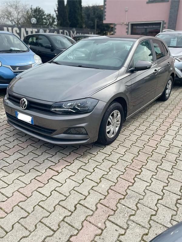Usata VW Polo Comfortline 75 CV (55 kW) 2018 Grigio Utilitaria