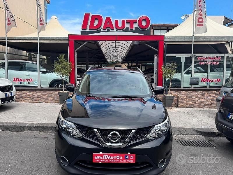 Nero Usata 2016 Nissan Qashqai N-Connecta SUV | 14.990 € (Molto cara) - Immagine 1/4
