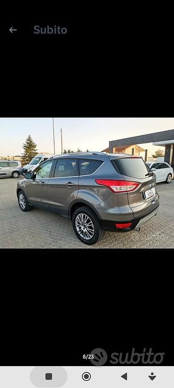 Usata Ford Kuga 140 CV (102 kW) 2014 Grigio SUV