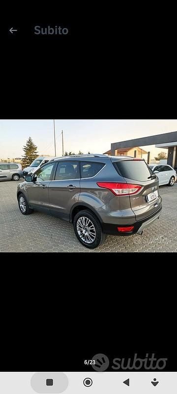 Usata Ford Kuga 140 CV (102 kW) 2014 Grigio SUV