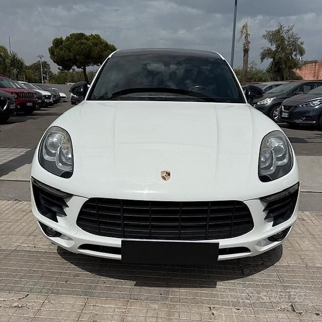 Bianco Usata 2014 Porsche Macan SUV | 31.000 € (Ottimo prezzo) - Immagine 1/4