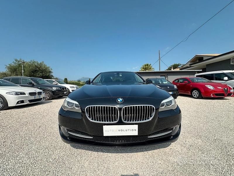 Usata BMW 520 185 CV (136 kW) 2012 Nero Berlina