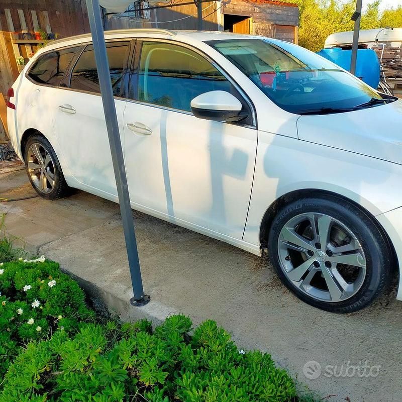Usata Peugeot 308 150 CV (110 kW) 2015 Bianco Station wagon