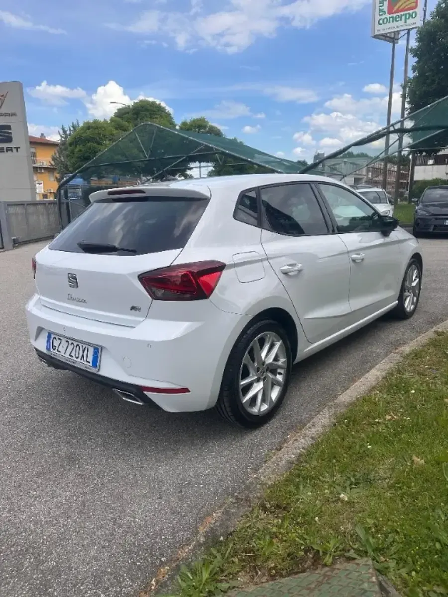 Usata Seat Ibiza FR 95 CV (69 kW) 2025 Bianco nevada Utilitaria
