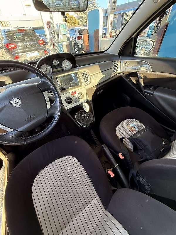 Usata Lancia Ypsilon 60 CV (44 kW) 2007 Utilitaria