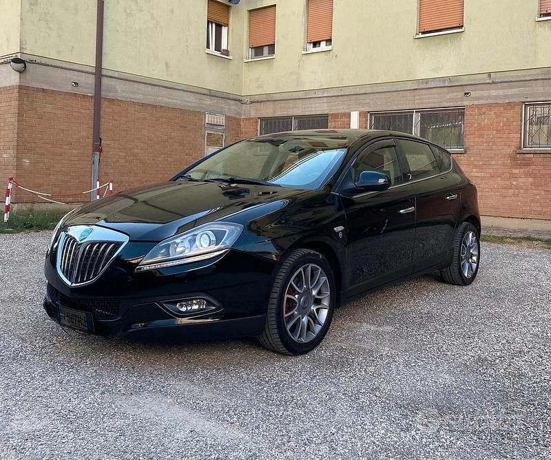 Usata Lancia Delta 120 CV (88 kW) 2009 Utilitaria