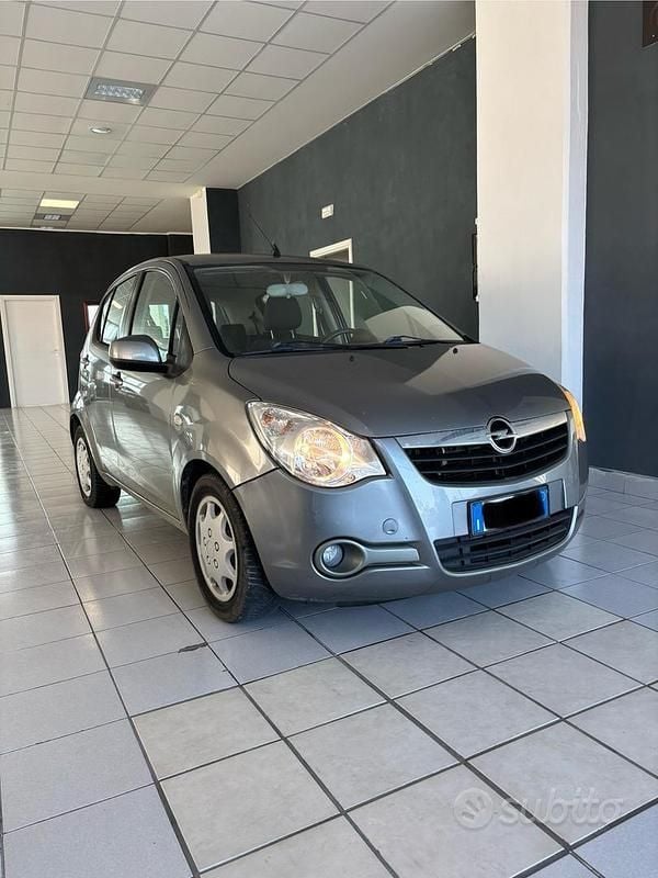 Usata Opel Agila Enjoy 65 CV (47 kW) 2011 Grigio Utilitaria