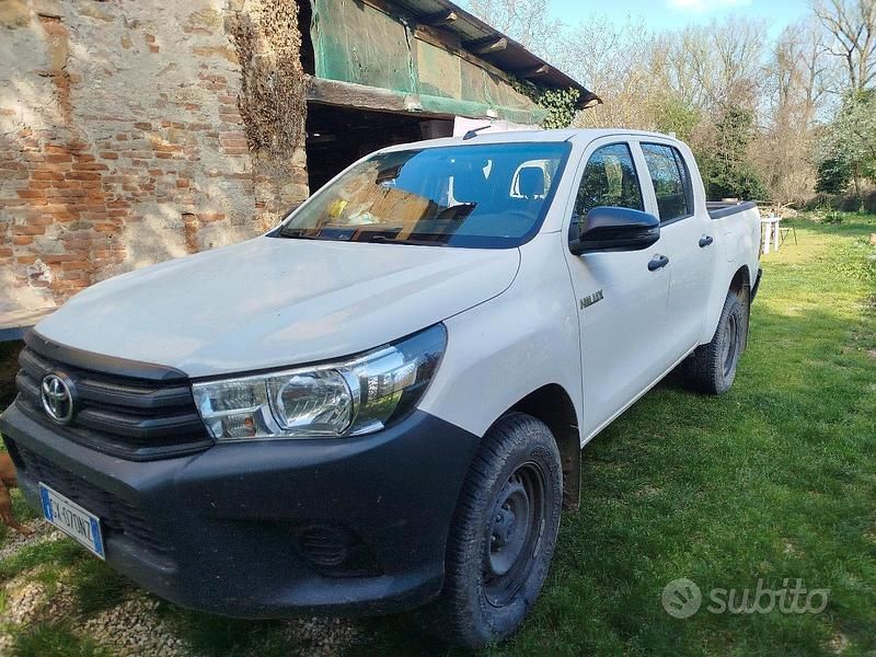 Usata Toyota HiLux 2020 Bianco Pick-up