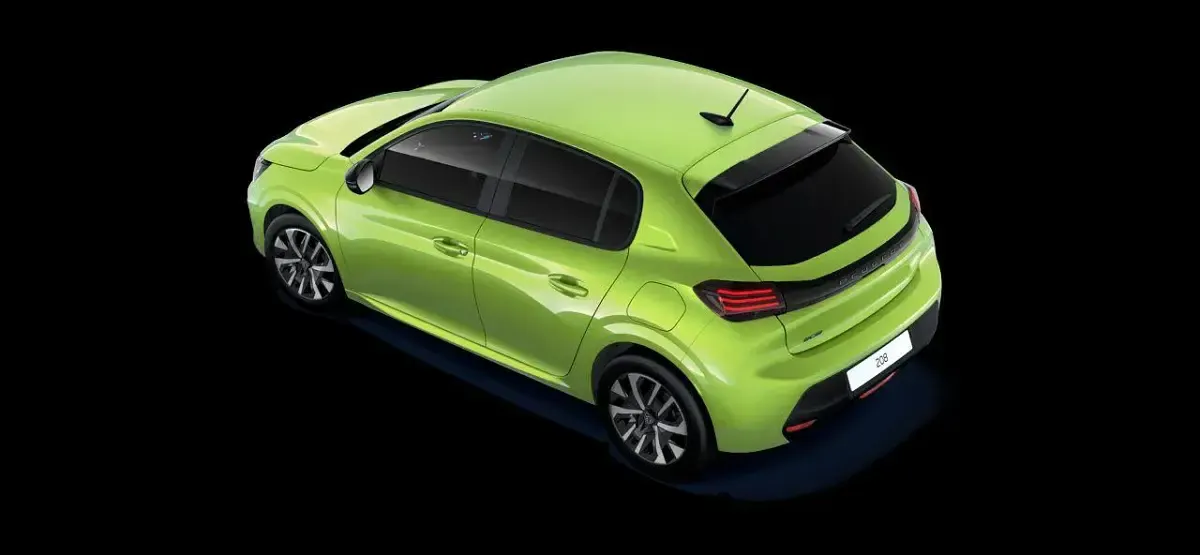 Usata Peugeot 208 Allure 101 CV (74 kW) 2023 Verde / metallizzato Utilitaria