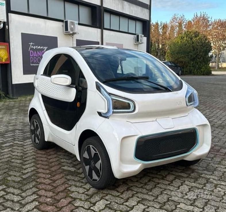 Usata XEV Yoyo 7 kW (10 CV) 2023 Bianco Utilitaria