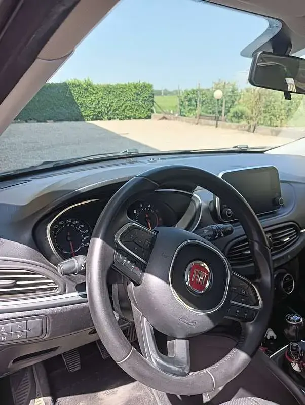 Usata Fiat Tipo Lounge 120 CV (88 kW) 2017 Grigio Berlina