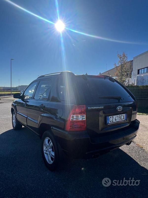 Usata Kia Sportage Active 112 CV (82 kW) 2005 Marrone SUV