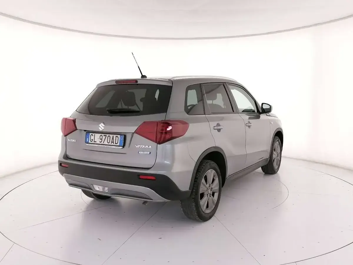 Usata Suzuki Vitara Cool 129 CV (94 kW) 2022 Argento SUV