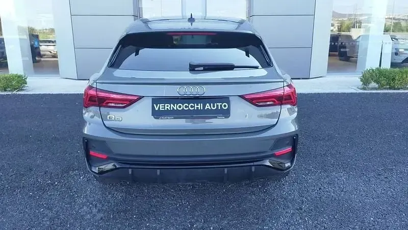 Usata Audi Q3 Sportback S-Line 150 CV (110 kW) 2022 Grigio SUV