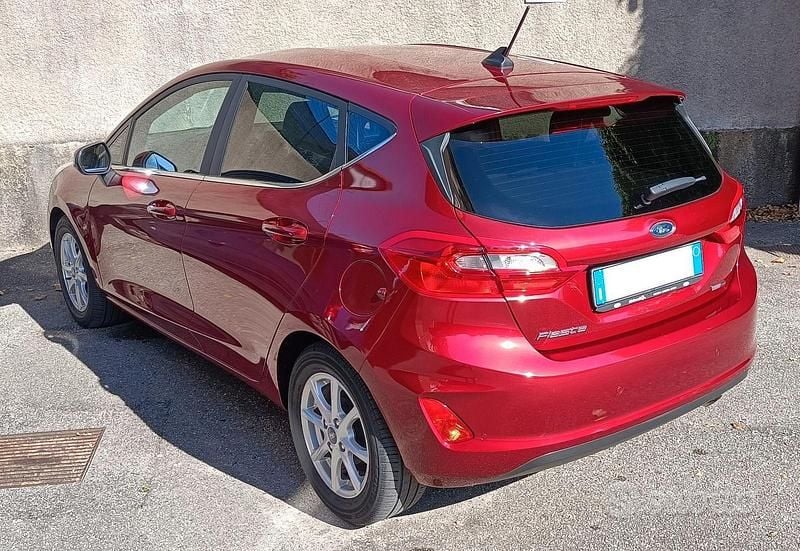 Usata Ford Fiesta 125 CV (91 kW) 2020 Rosso Utilitaria