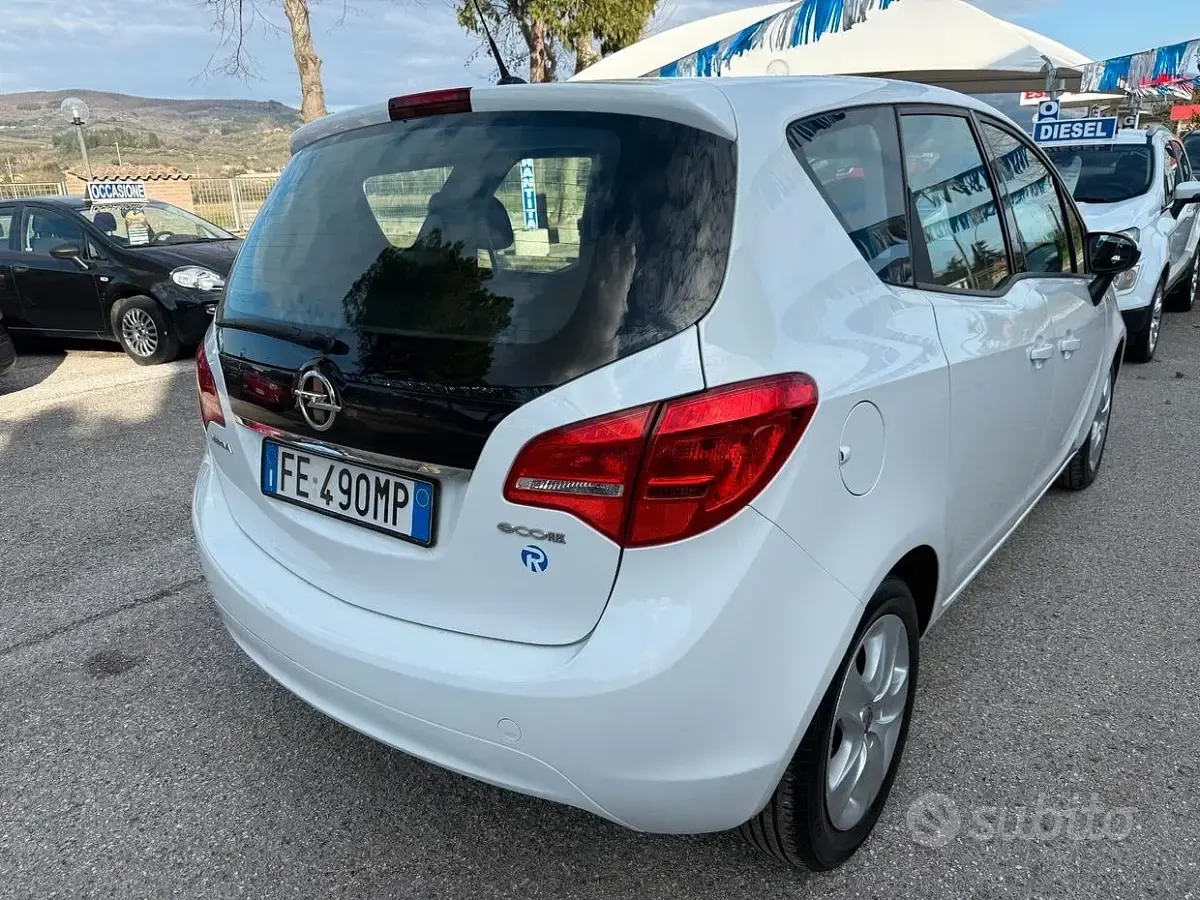 Usata Opel Meriva 120 CV (88 kW) 2017 Bianco Monovolume