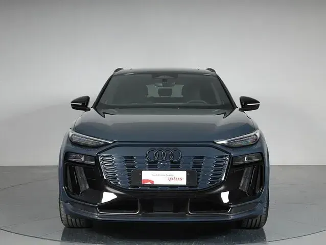Usata Audi Q6 e-tron S-Line 284 kW (387 CV) 2025 Blu plasma metallizzato SUV
