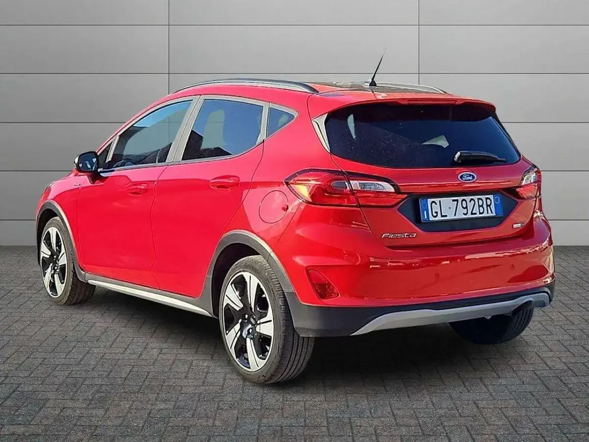 Usata Ford Fiesta Active 125 CV (91 kW) 2022 Rosso Utilitaria
