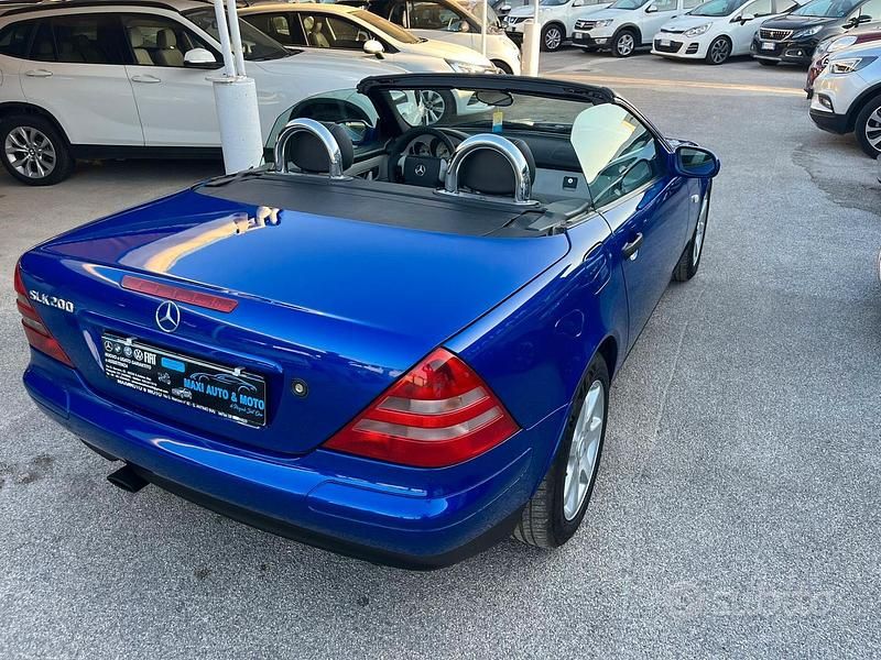 Usata Mercedes SLK200 192 CV (141 kW) 2000 Blu Cabrio