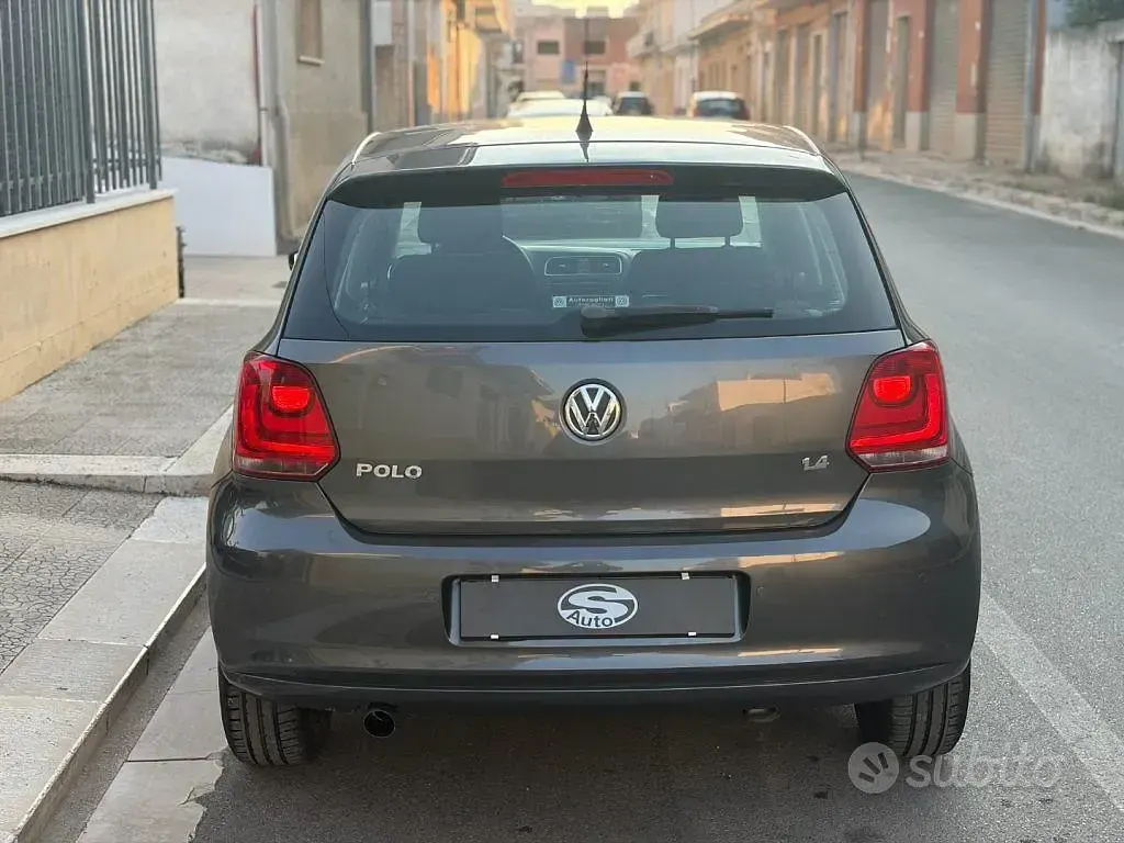 Usata VW Polo Highline 84 CV (61 kW) 2009 Grigio Utilitaria