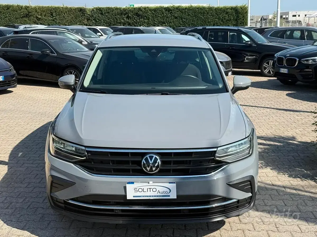 Usata VW Tiguan Life 122 CV (89 kW) 2022 Grigio SUV