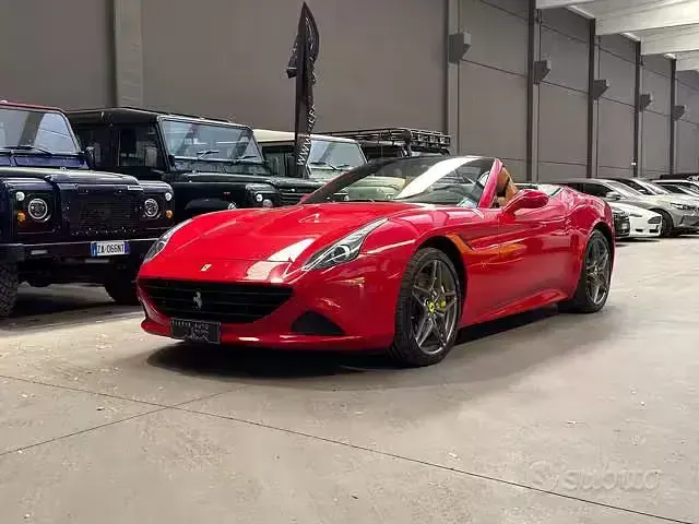 Usata Ferrari California 560 CV (411 kW) 2016 Cabrio
