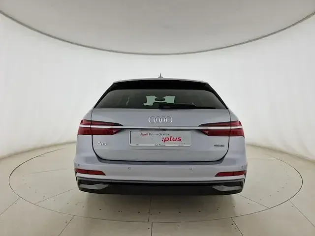 Usata Audi A6 S-Line 204 CV (150 kW) 2024 Argento fioretto metallizzato Station wagon