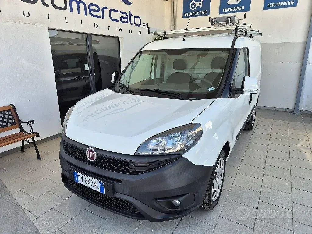 Usata Fiat Doblò 120 CV (88 kW) 2019 Bianco Monovolume