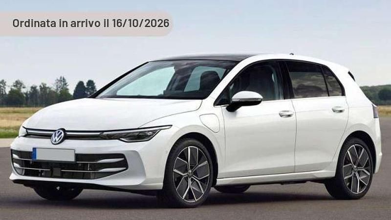 Nuova VW Golf VIII R-line 150 CV (110 kW) 2025 Argento Berlina