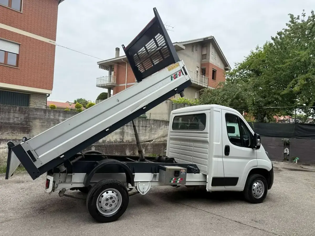 Usata Citroën Jumper 140 CV (102 kW) 2020 Bianco Monovolume