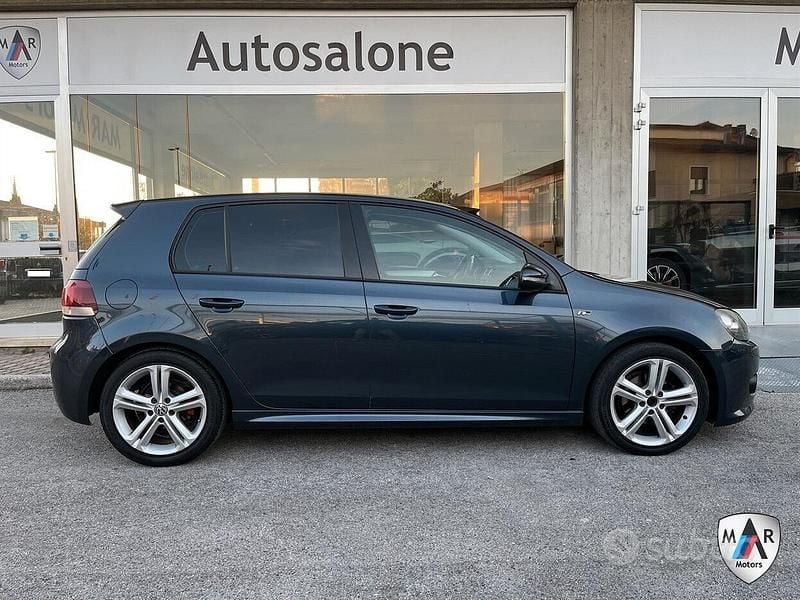 Usata VW Golf VI R-line 105 CV (77 kW) 2010 Grigio Utilitaria