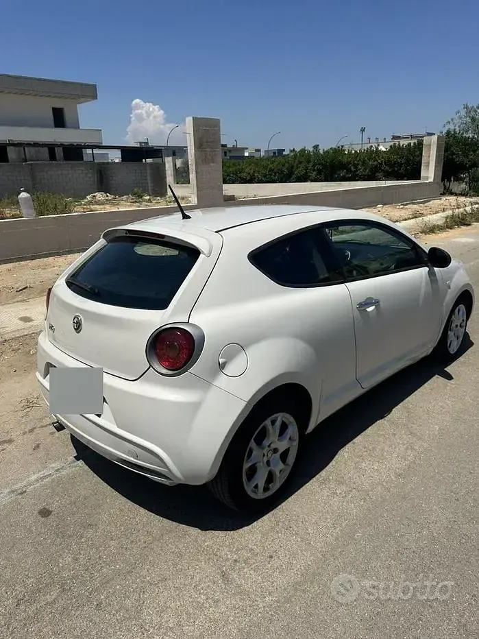 Usata Alfa Romeo MiTo Distinctive 95 CV (69 kW) 2015 Bianco Utilitaria
