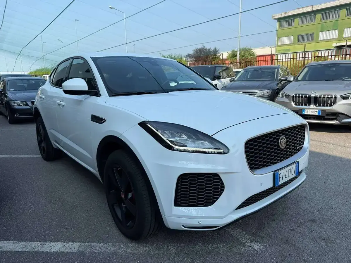 Usata Jaguar E-Pace R-Dynamic 150 CV (110 kW) 2019 Bianco SUV