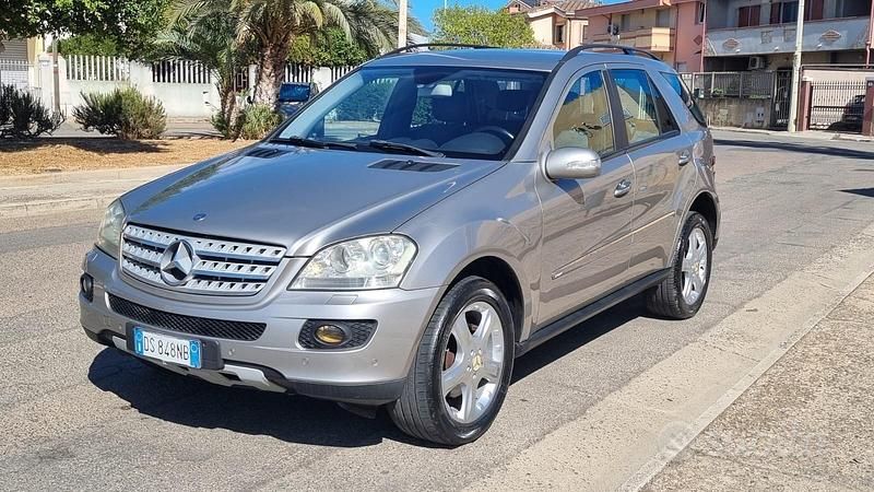 Usata Mercedes ML320 224 CV (164 kW) 2008 Marrone SUV
