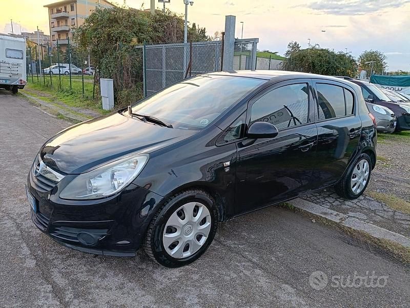 Usata Opel Corsa 80 CV (58 kW) 2010 Nero Utilitaria