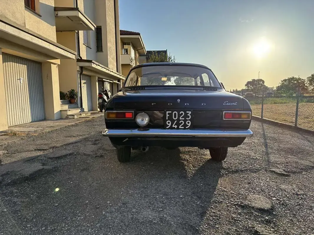Usata Ford Escort 67 CV (49 kW) 1971 Blu/azzurro Berlina