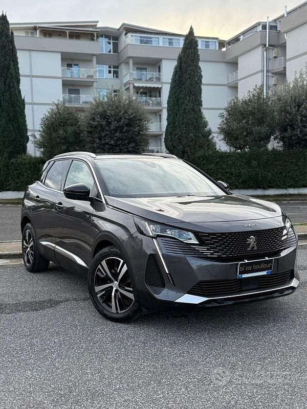 Usata Peugeot 3008 GT-line 130 CV (95 kW) 2021 Grigio SUV