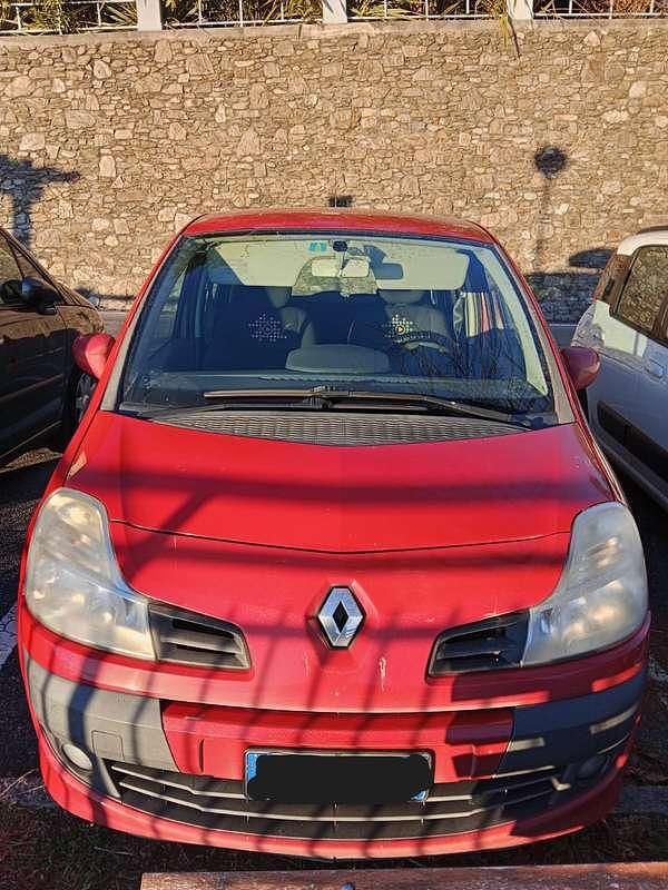 Usata Renault Modus 75 CV (55 kW) 2012 Rosso Monovolume