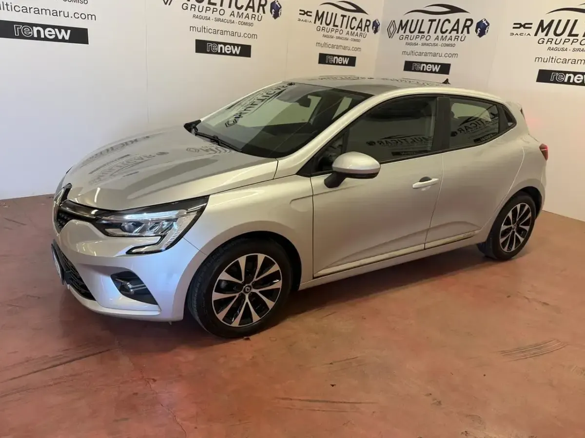 Usata Renault Clio V Zen 86 CV (63 kW) 2020 Argento Berlina