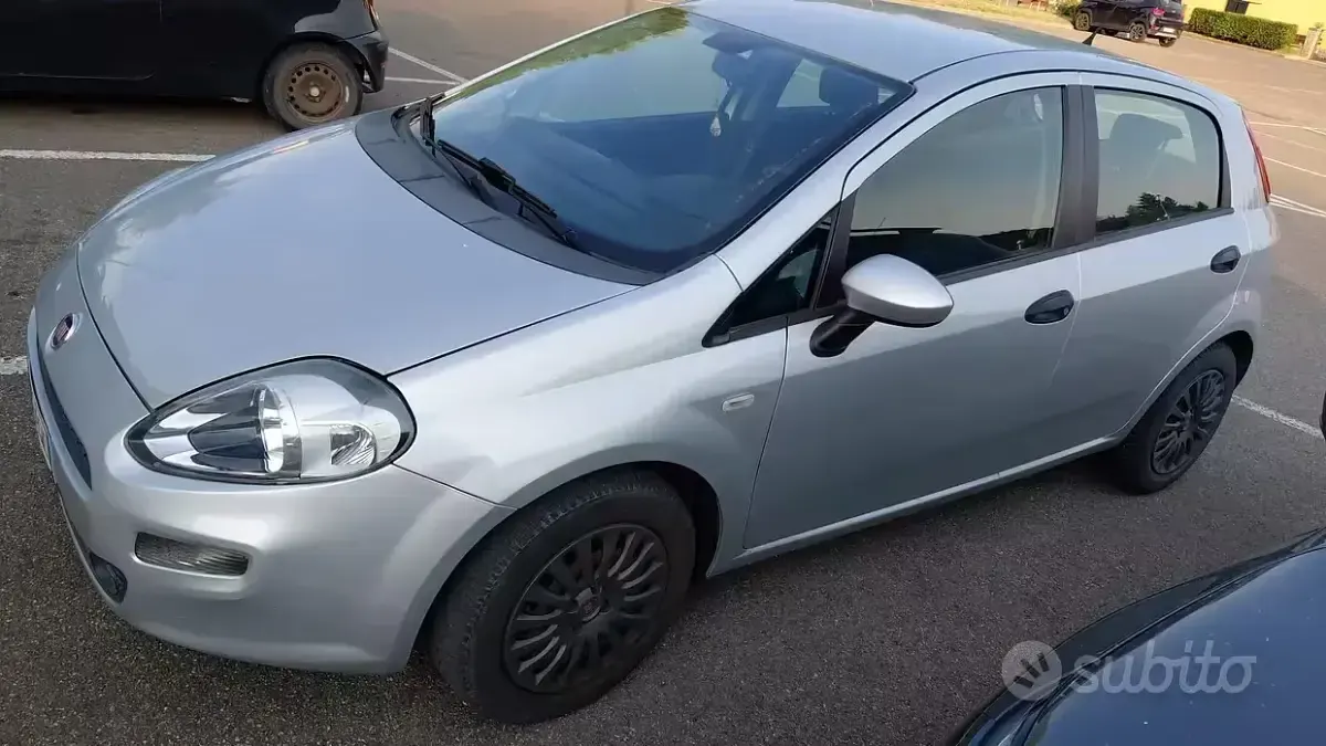 Usata Fiat Grande Punto Street 75 CV (55 kW) 2015 Grigio Utilitaria