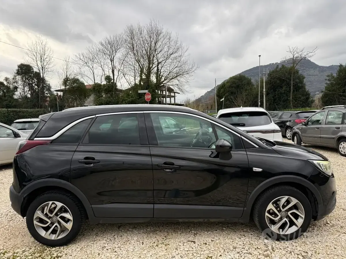 Usata Opel Crossland X Limited 102 CV (75 kW) 2018 Nero SUV