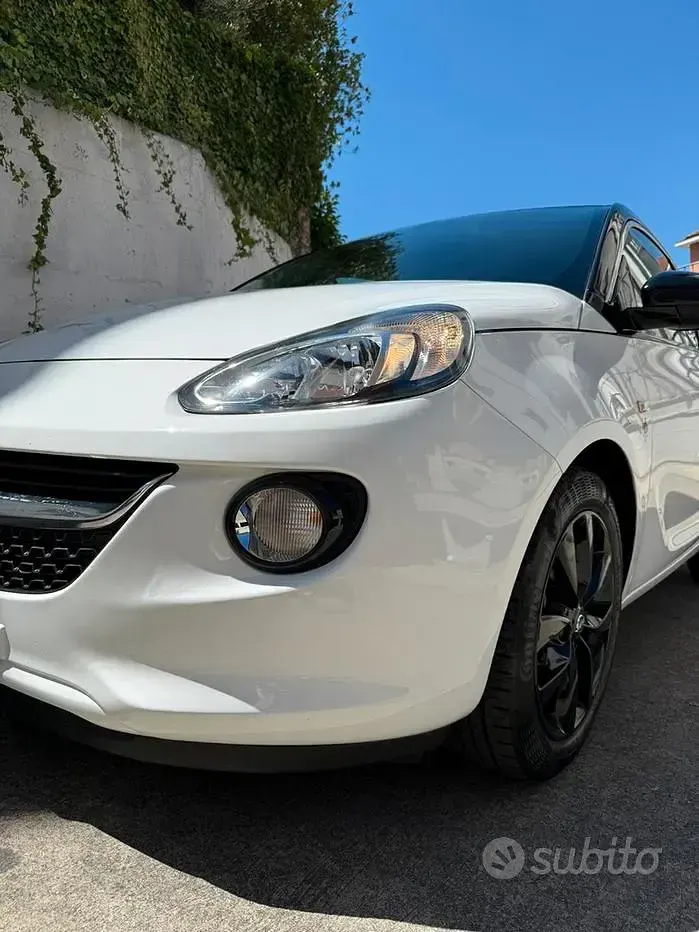 Usata Opel Adam 101 CV (74 kW) 2017 Utilitaria