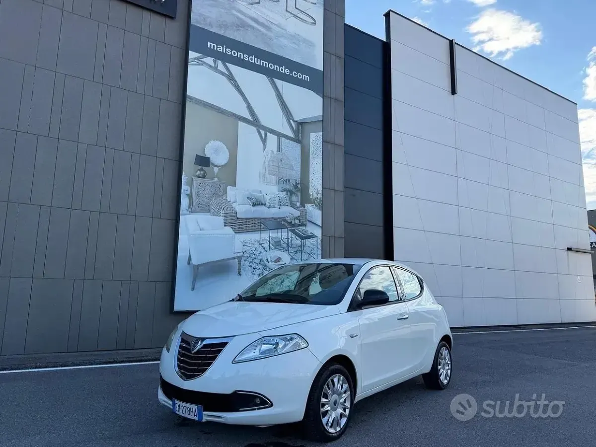 Usata Lancia Ypsilon S 95 CV (69 kW) 2012 Beige Utilitaria