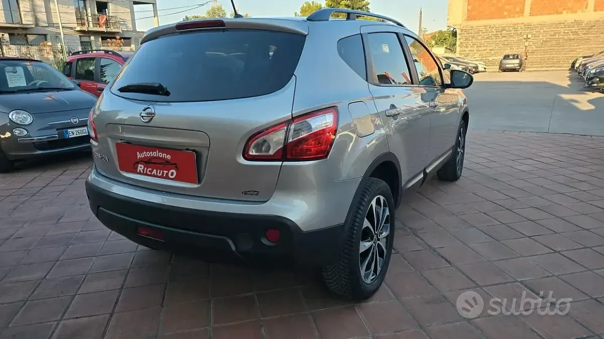 Usata Nissan Qashqai Tekna 110 CV (80 kW) 2013 Grigio SUV