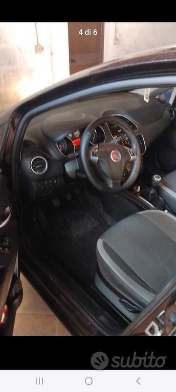 Usata Fiat Punto 95 CV (69 kW) 2012 Nero Utilitaria