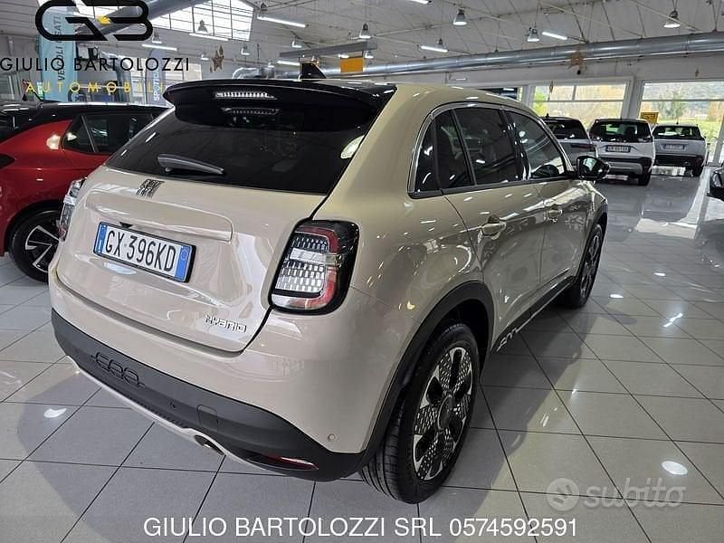 Usata Fiat 600 La Prima 110 CV (80 kW) 2025 Beige Berlina