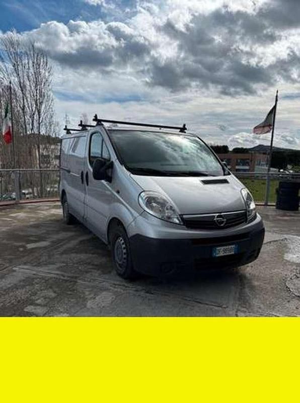 Usata Opel Vivaro 90 CV (66 kW) 2007 Grigio Monovolume