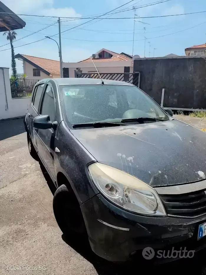 Usata Dacia Sandero 75 CV (55 kW) 2009 Grigio Berlina