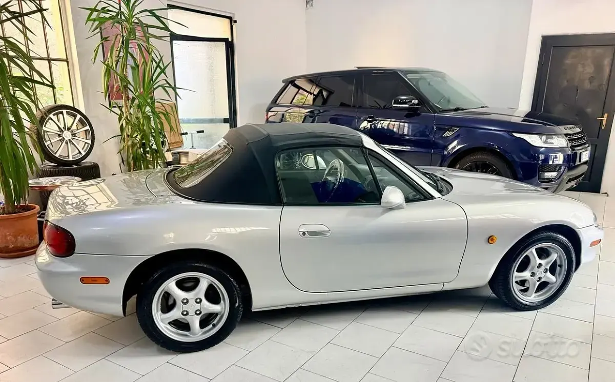 Usata Mazda MX5 Edition 110 CV (80 kW) 1999 Grigio Cabrio