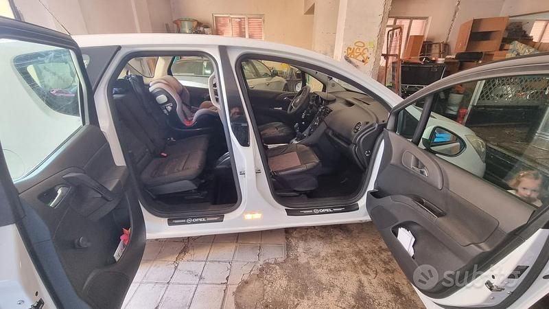 Usata Opel Meriva 120 CV (88 kW) 2012 Bianco Monovolume